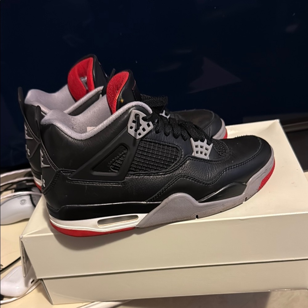 Jordan 4 bred - Picture 3 of 4